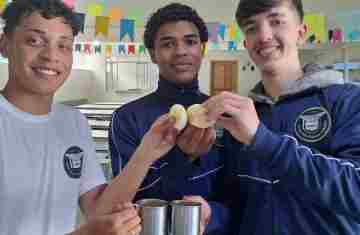  Sucesso nos lanches: escolas estaduais agora têm pães de queijo e palitos de queijo